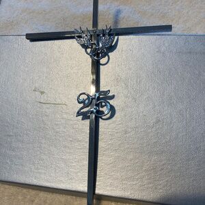 25TH WEDDING ANNIVERSARY CRUCIFIX IN  SILVER.